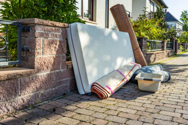 Best Construction Debris Removal  in Watertown, MN